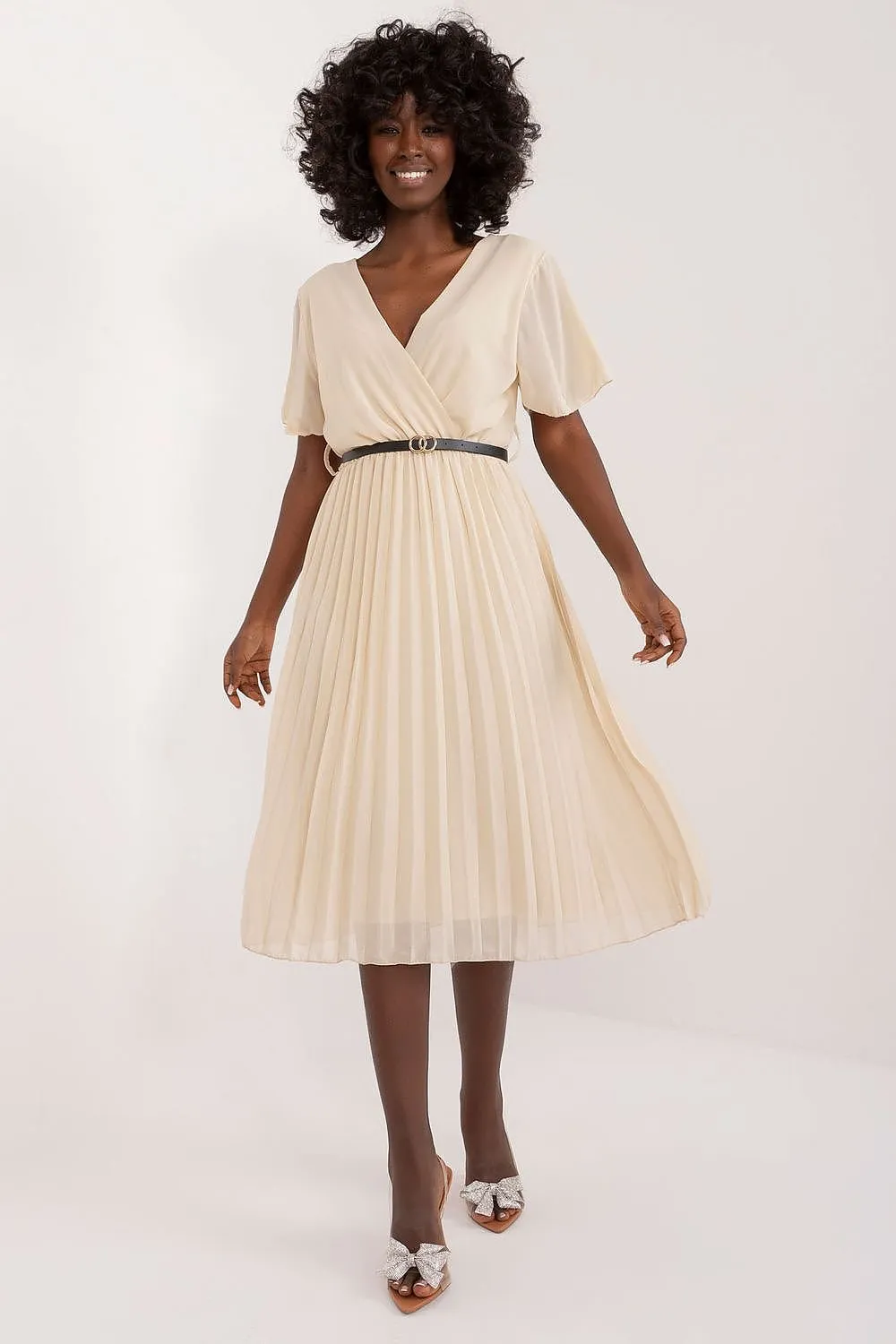 Chic Pleated Midi Dress for Effortless Elegance