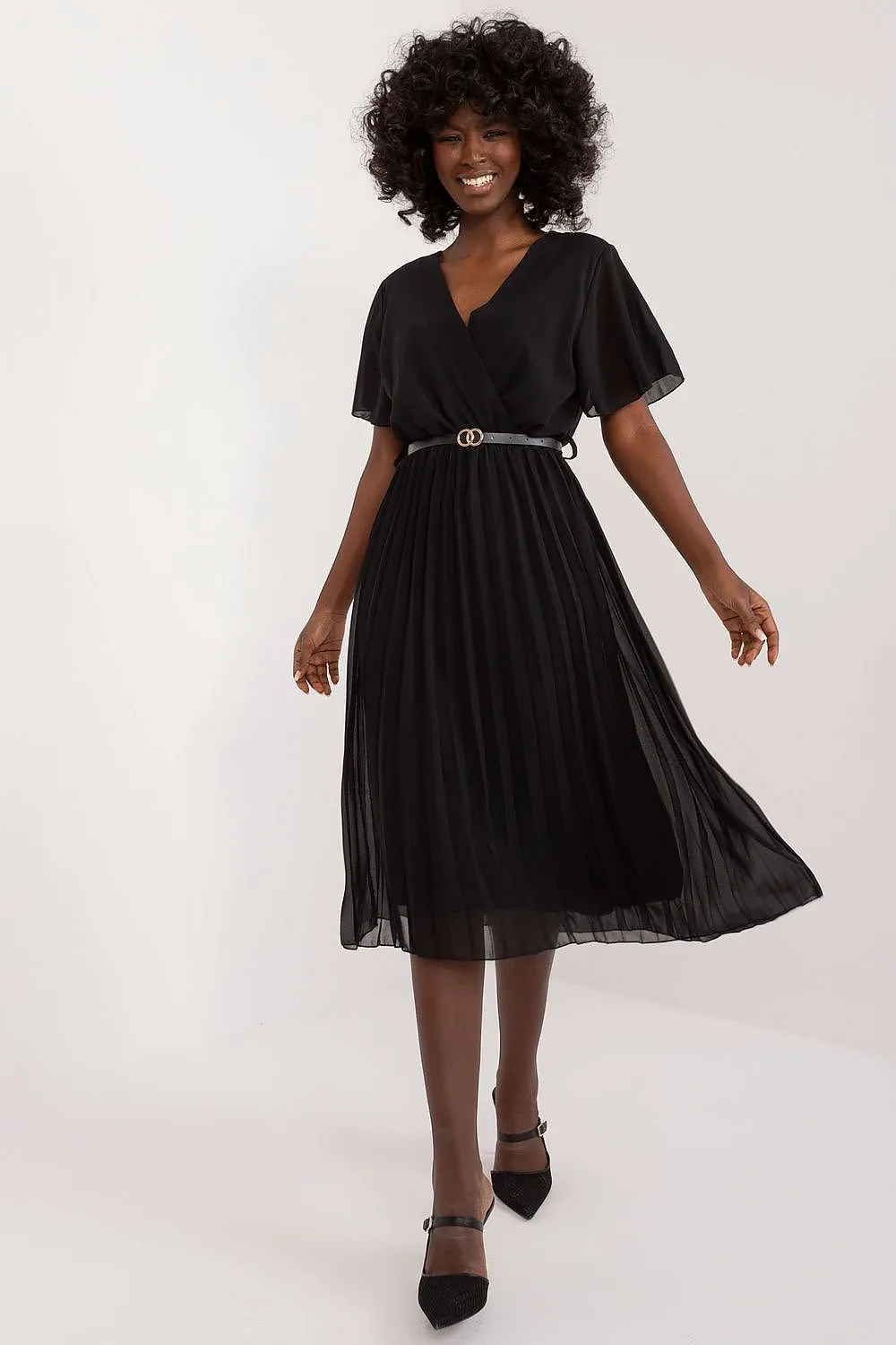 Chic Pleated Midi Dress for Effortless Elegance