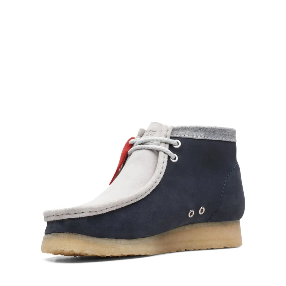 Clarks Originals Wallabee Boots VCY Men's Navy and Gray Suede 26165077