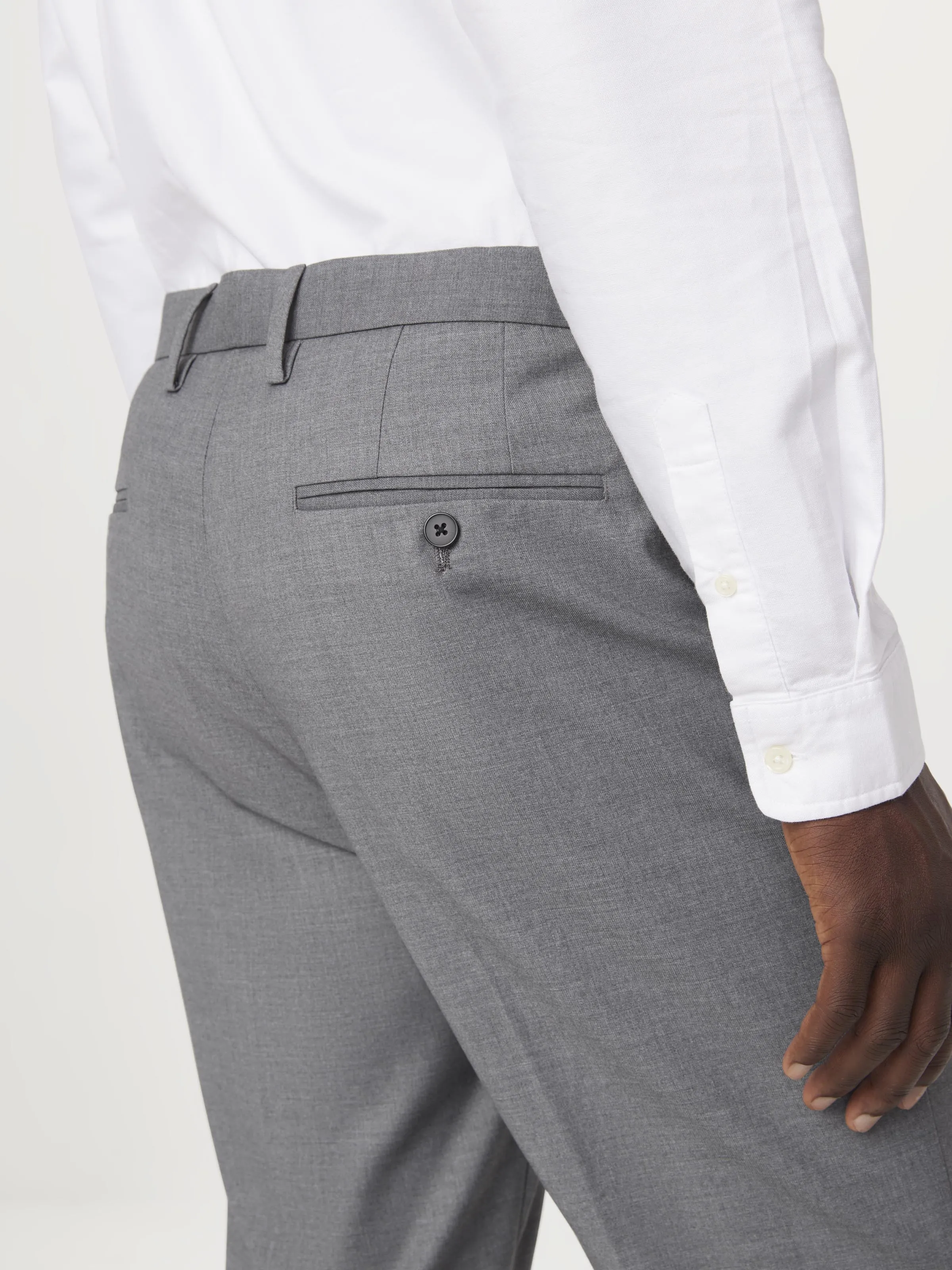 The Colin Tapered Pant in Grey